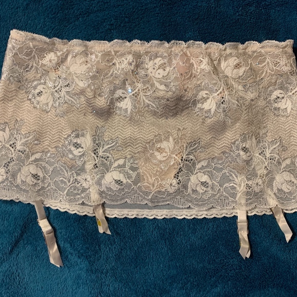 Victoria’s Secret Very Sexy Angels skirt garter n - Picture 5 of 6